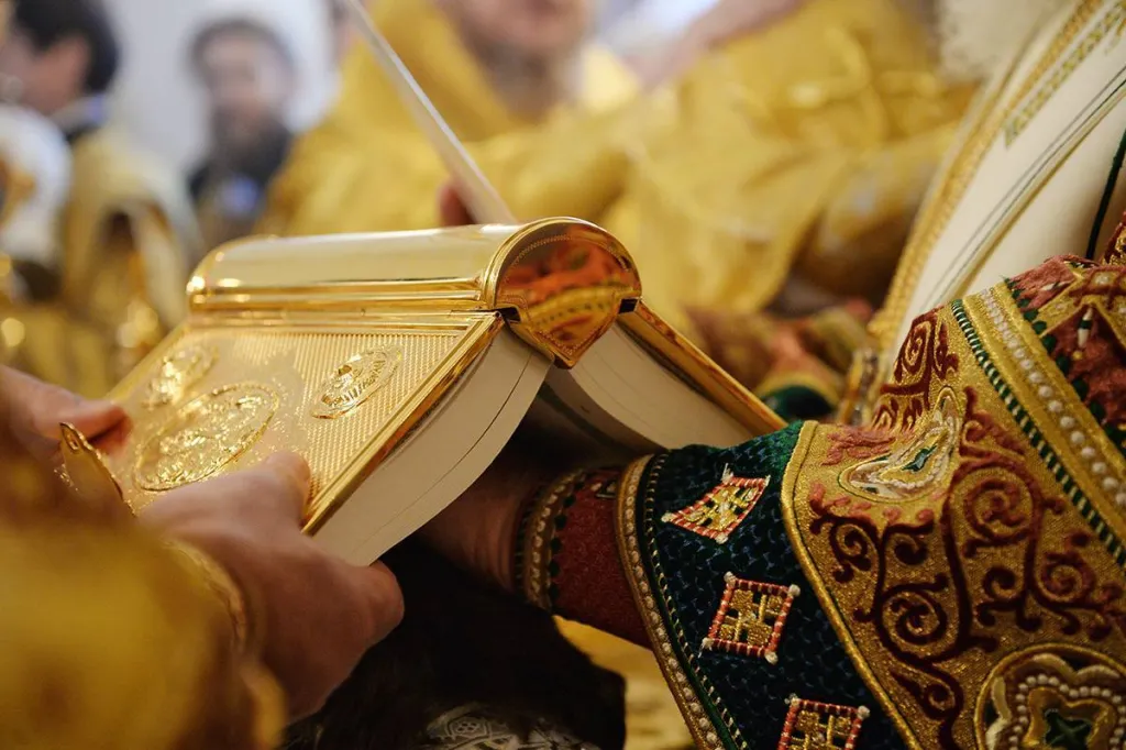 На Волині священник вимагав 10 тисяч доларів за «дияконську відстрочку»