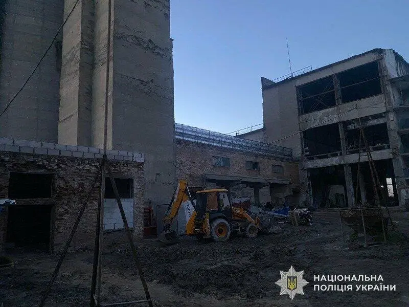 У Кременці під час аварійних робіт травмувався будівельник