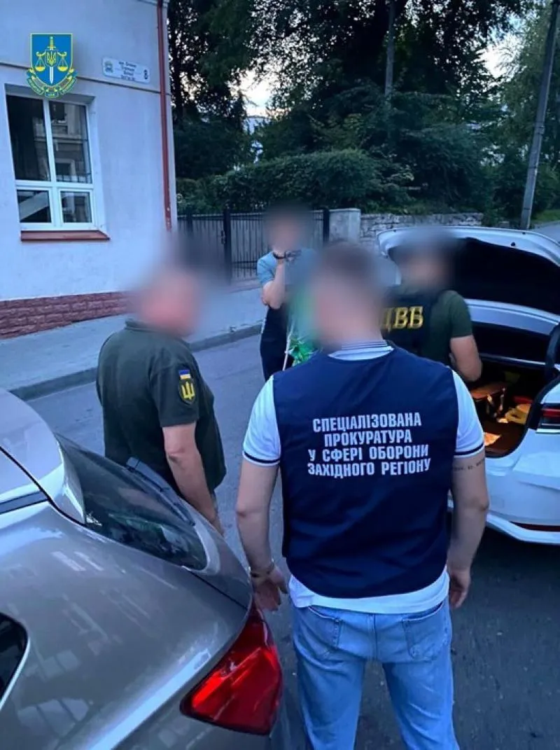Суд у Тернополі покарав водія ТЦК за хабар: штраф і служба на передовій Суд у Тернополі покарав водія ТЦК за хабар: штраф і служба на передовій