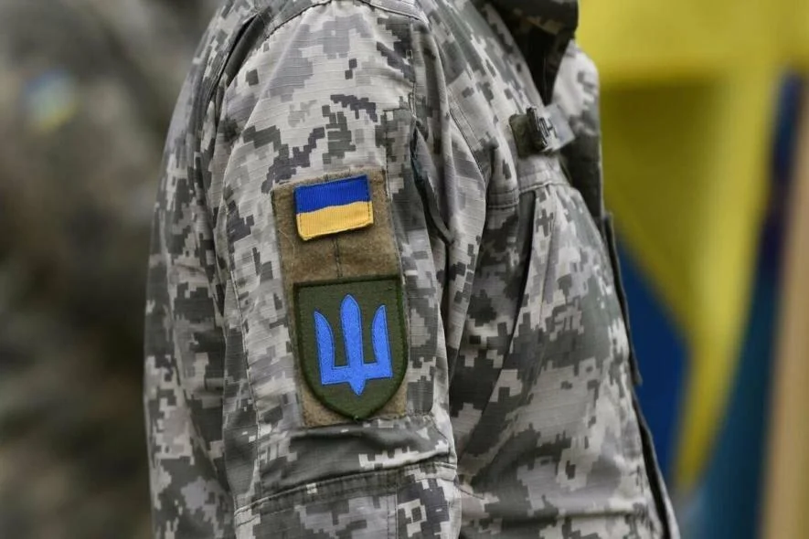 В Україні запускають “Контракт 60+”: хто зі старших чоловіків може піти служити за новими правилами