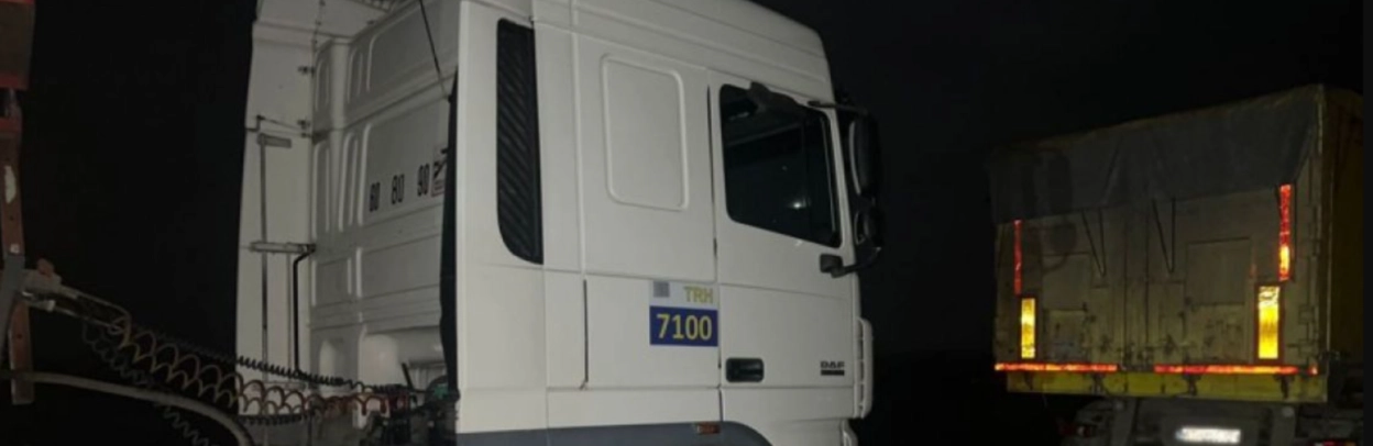 На Кременеччині розслідують загадкову смерть чоловіка біля вантажівки