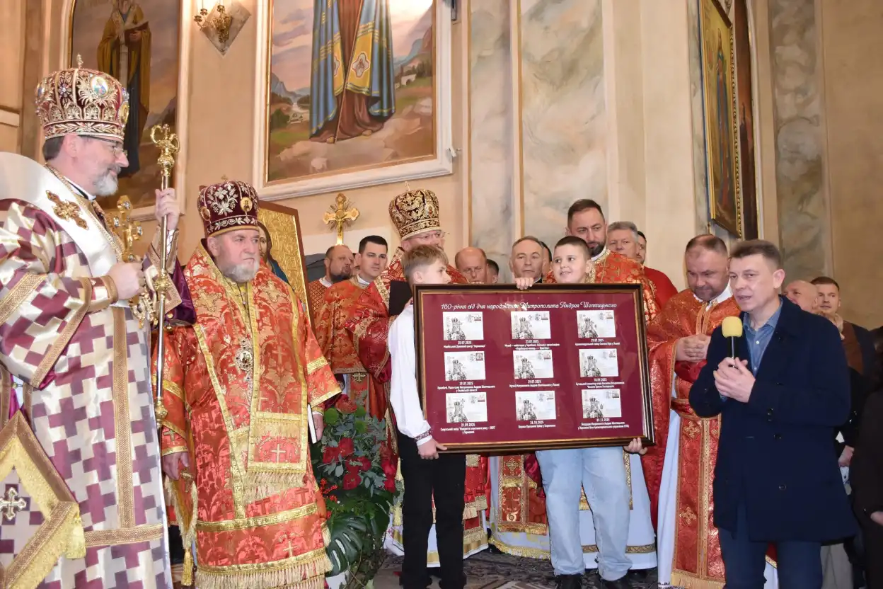 Блаженніший Святослав відвідав Бучач, очоливши святкову літургію Блаженніший Святослав відвідав Бучач, очоливши святкову літургію