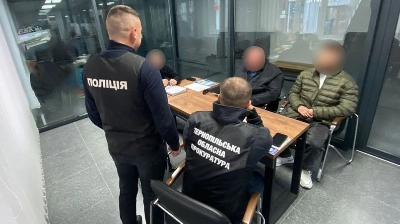 На Тернопільщині затримано лісника та підприємця, підозрюваних у незаконній порубці лісу