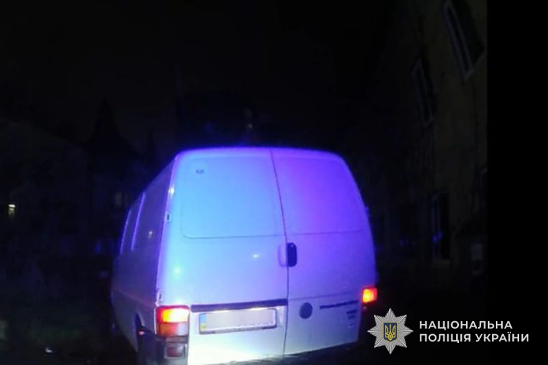 Агресивний чоловік напав на патрульних у Тернополі: загрожує до 5 років ув’язнення