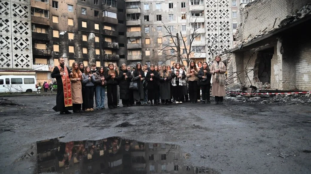 Тернопільська молодь зібралася на молитву в пам’ять про жертв ракетного удару