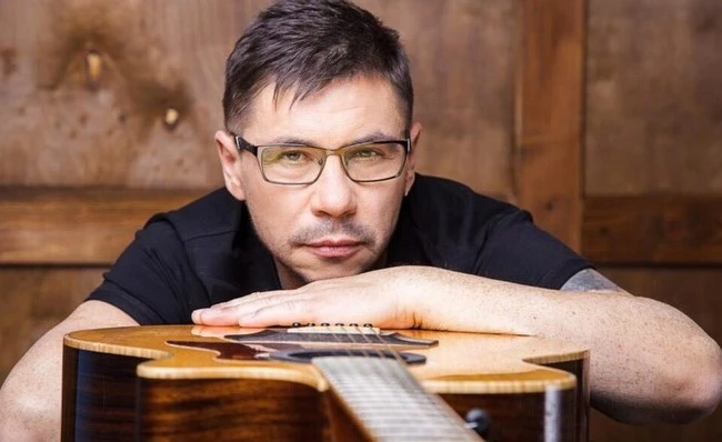 Пішов з життя Лесик Турко – музикант, що поєднав епохи української сцени