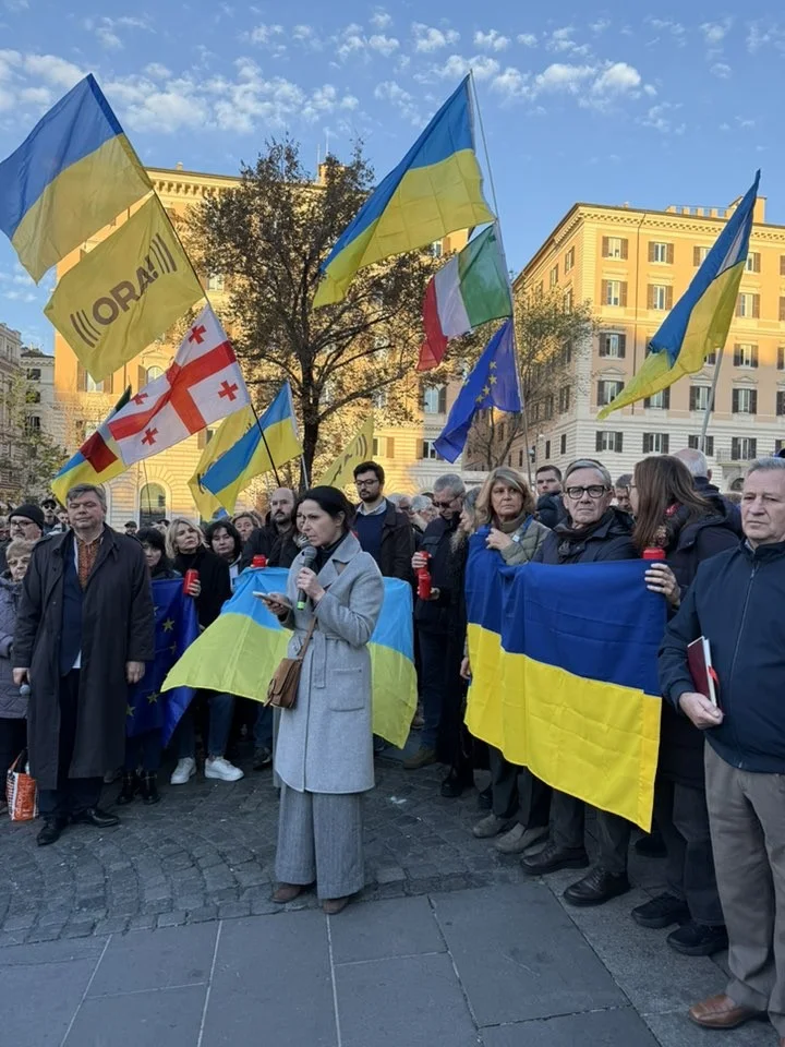 У Римі пройшла акція пам’яті жертв Голодоморів та солідарності з Україною У Римі пройшла акція пам’яті жертв Голодоморів та солідарності з Україною