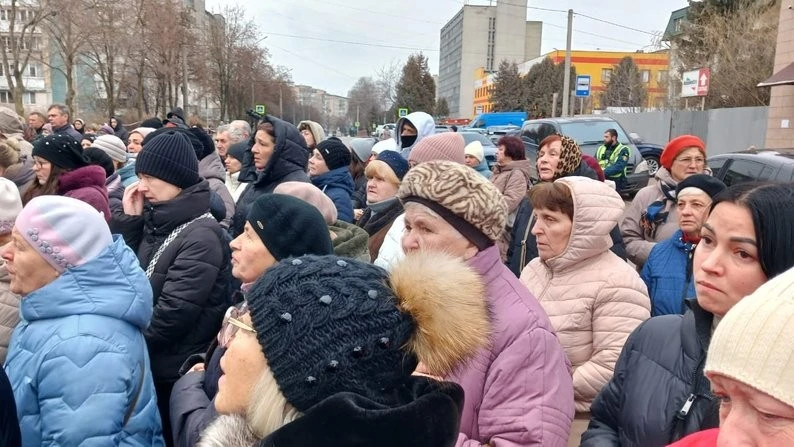 У Тернополі відправили панахиди за загиблими внаслідок ракетної атаки РФ У Тернополі відправили панахиди за загиблими внаслідок ракетної атаки РФ