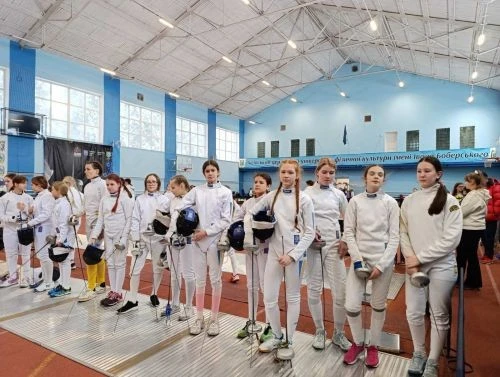 Тернопільські фехтувальниці завоювали медалі на Всеукраїнському етапі ліги пам’яті В. Миронюка
