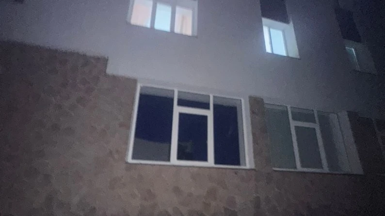 Студент, який випав з гуртожитку в Тернополі, помер у лікарні