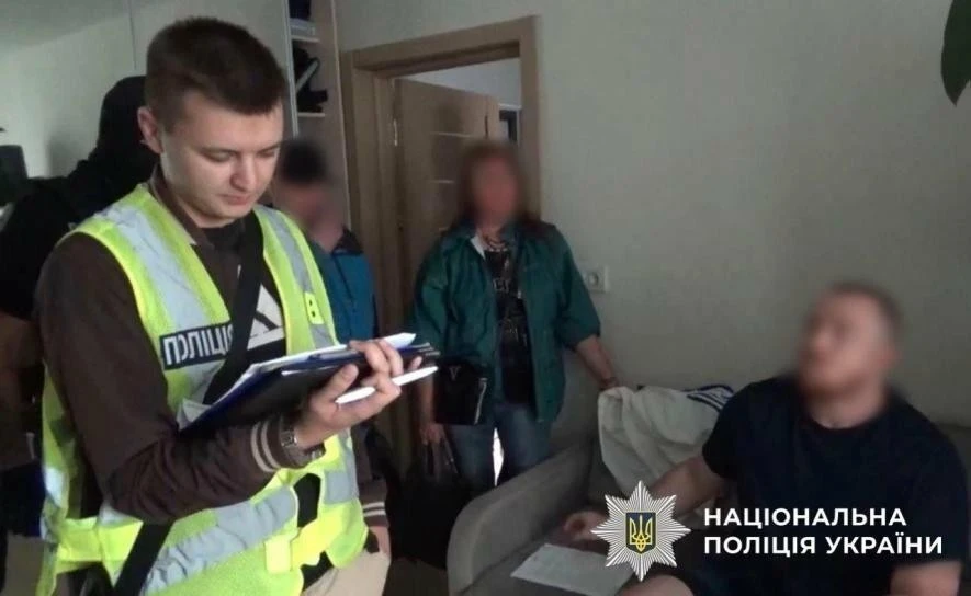 Псевдоцілитель із соцмереж постане перед судом за серію шахрайств