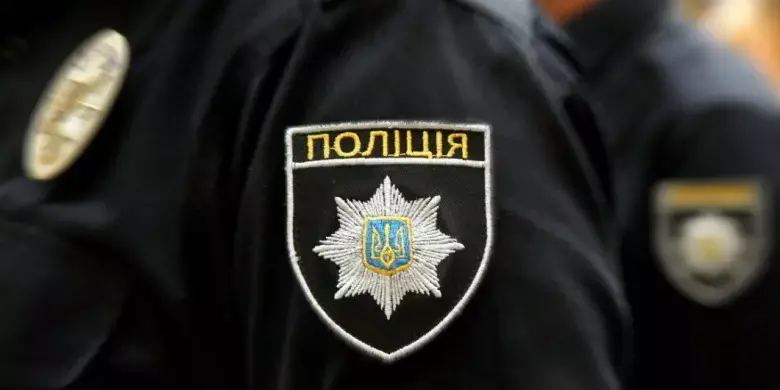 У Тернополі відвідувачка крамниці розпилила газ: продавчиня опинилася з опіками очей