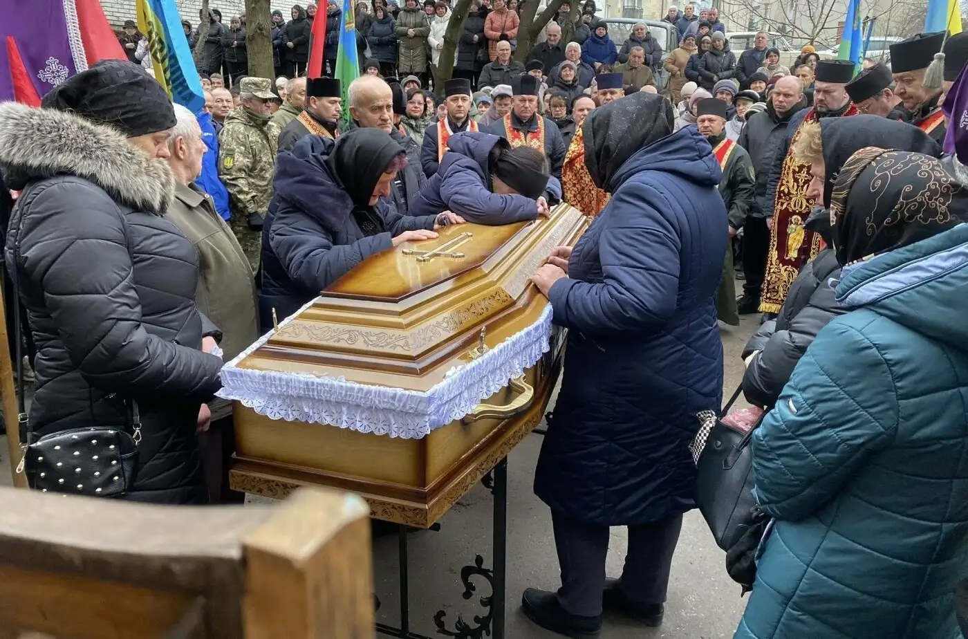 Тернопільщина прощається з командиром, який понад рік вважався зниклим Тернопільщина прощається з командиром, який понад рік вважався зниклим