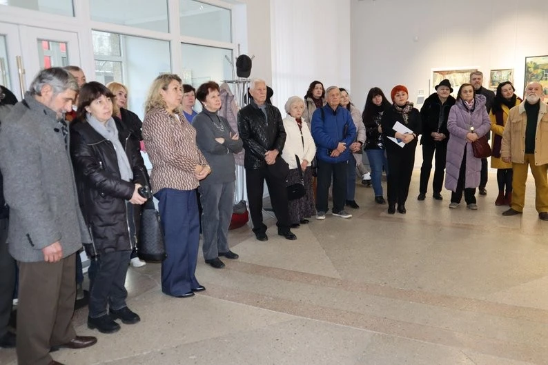 Мистецький міст між Миколаєвом і Тернополем: виставка Олега Приходька відкрилася у музеї Мистецький міст між Миколаєвом і Тернополем: виставка Олега Приходька відкрилася у музеї
