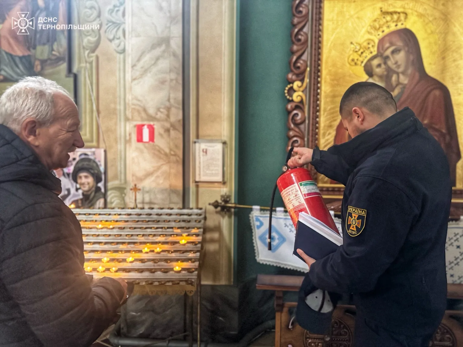 Різдво без ризиків: у храмах Тернопільського району працюють рятувальники