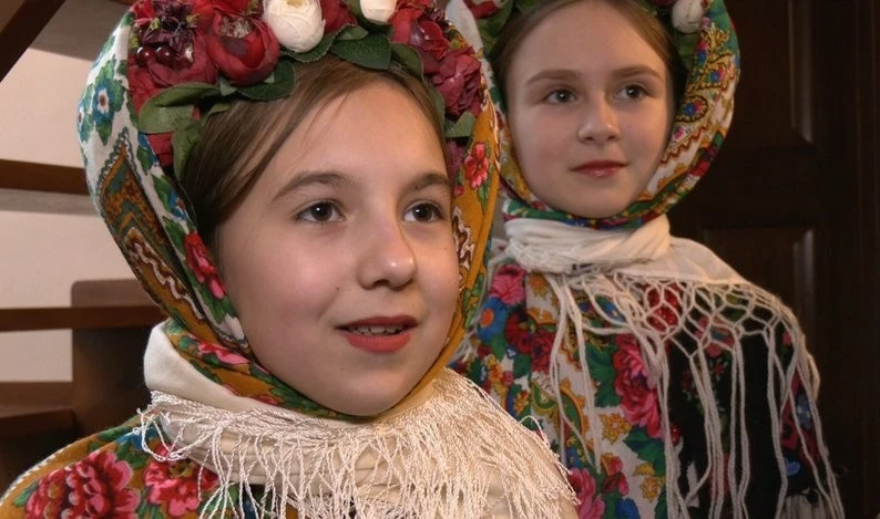 Різдво з користю для фронту: у Борщеві наколядували на пікап для десантників Різдво з користю для фронту: у Борщеві наколядували на пікап для десантників
