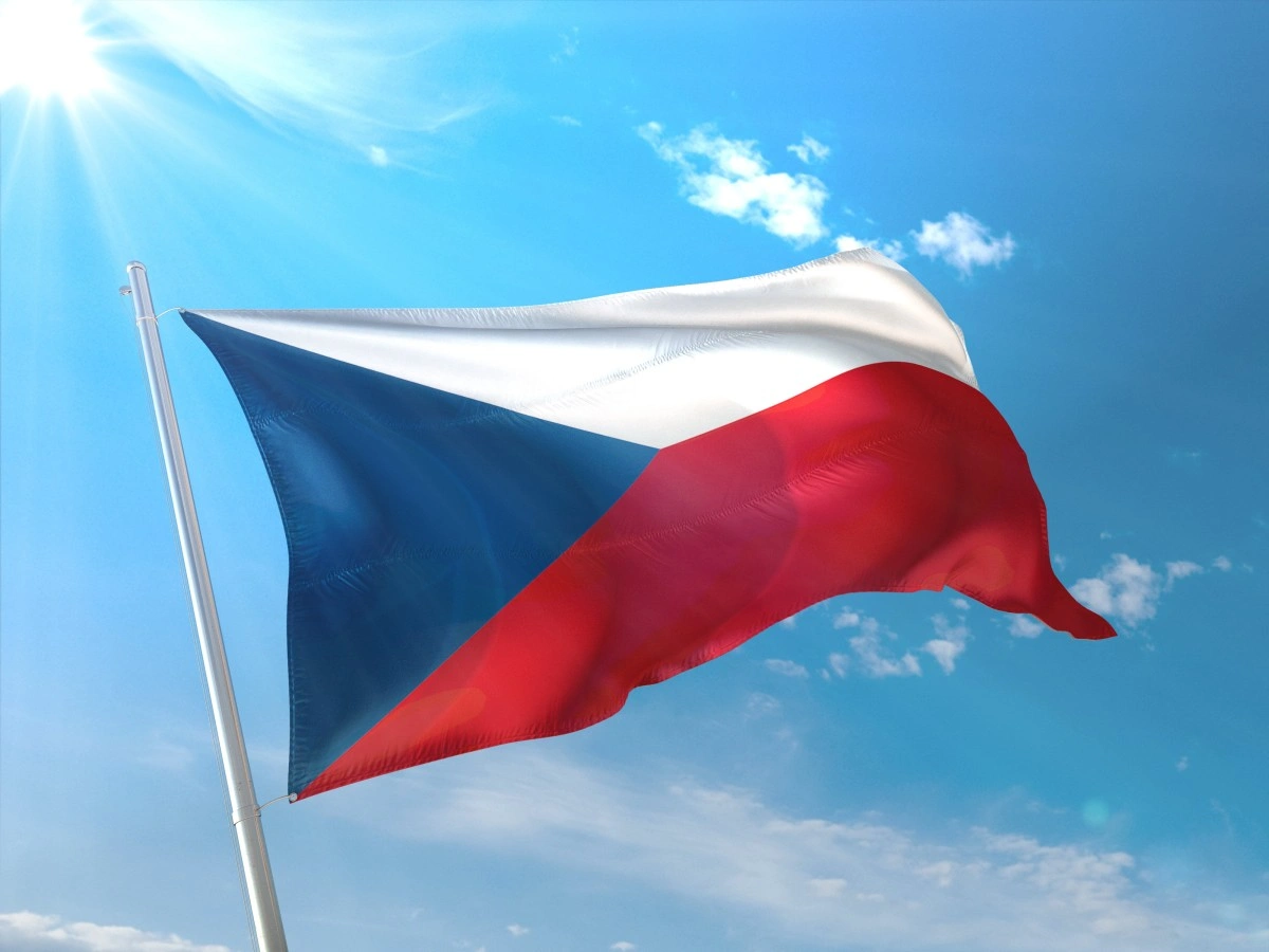 30 тисяч чехів вибачилися перед Україною за слова спікера Окамури