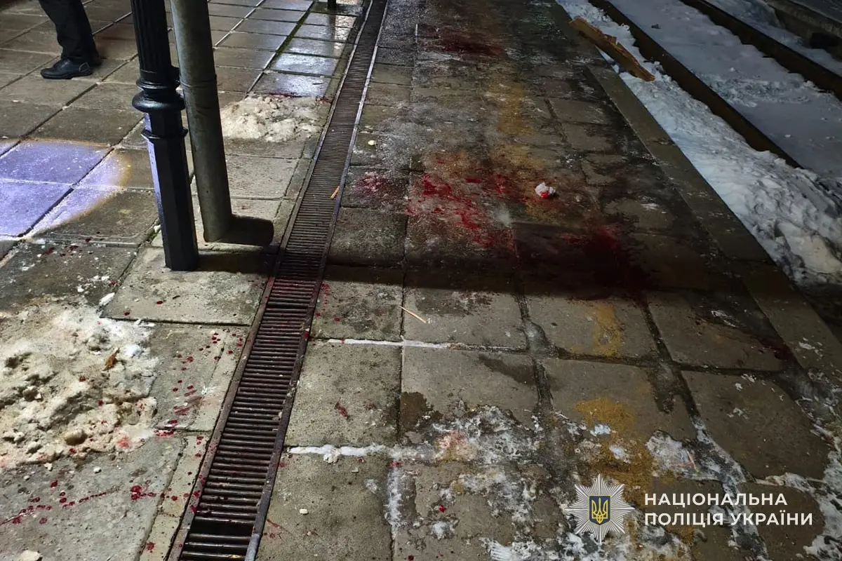 На Чортківщині чоловік із Полтавщини побив двох чоловіків: потерпілі в реанімації