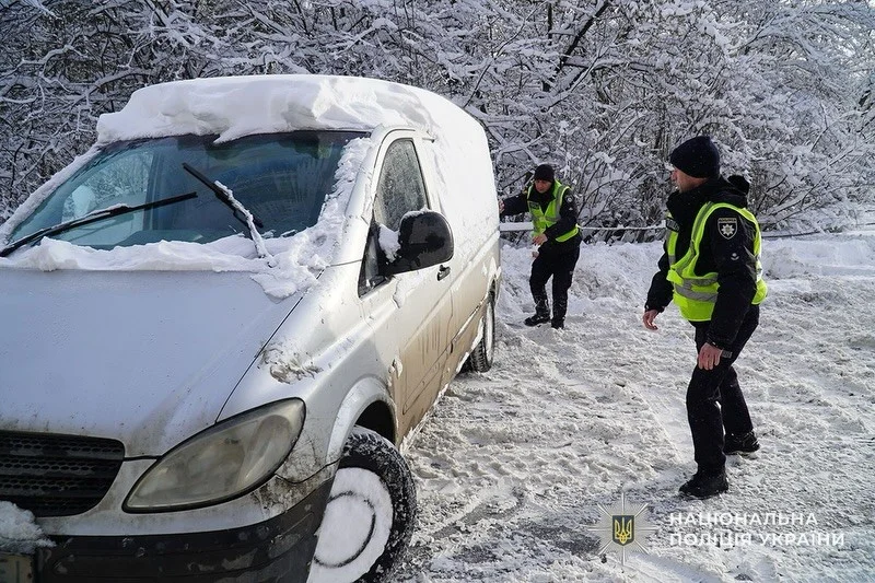 Сніг проти доріг – як Тернопільщина пережила добу негоди