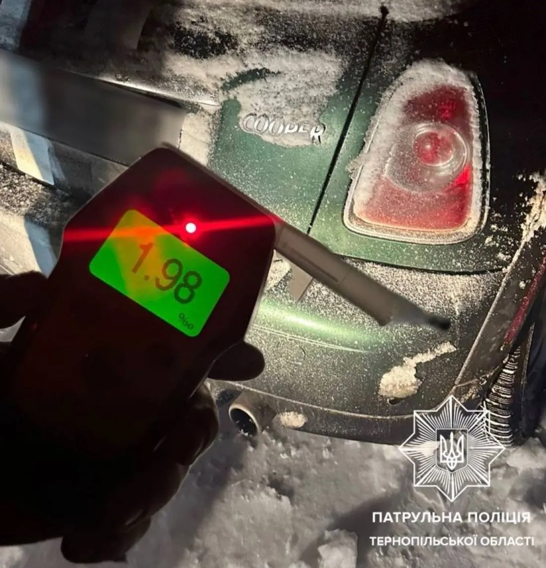 П’яна поїздка на М-30 завершилася протоколами для водія Mini Cooper