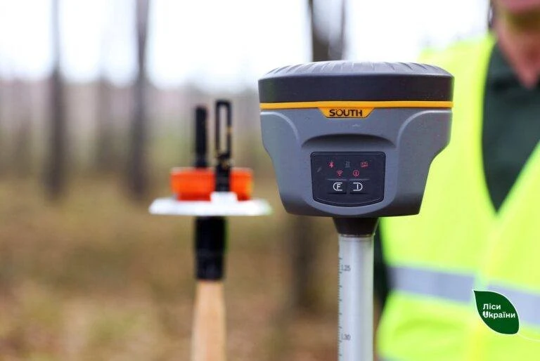 Лісівники Тернопільщини отримали високоточні GNSS-приймачі