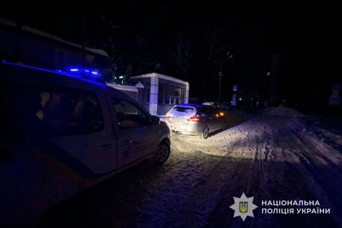 На Тернопільщині водій намагався підкупити поліцію посеред комендантської години