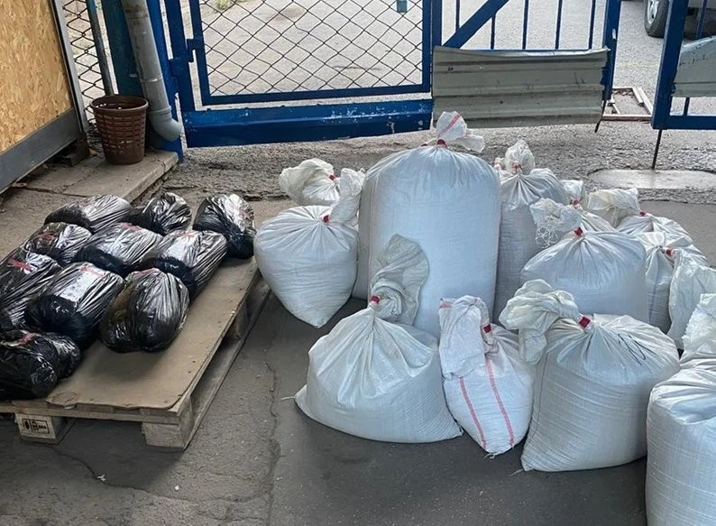 На Тернопільщині викрили підпільний тютюновий цех на мільйони