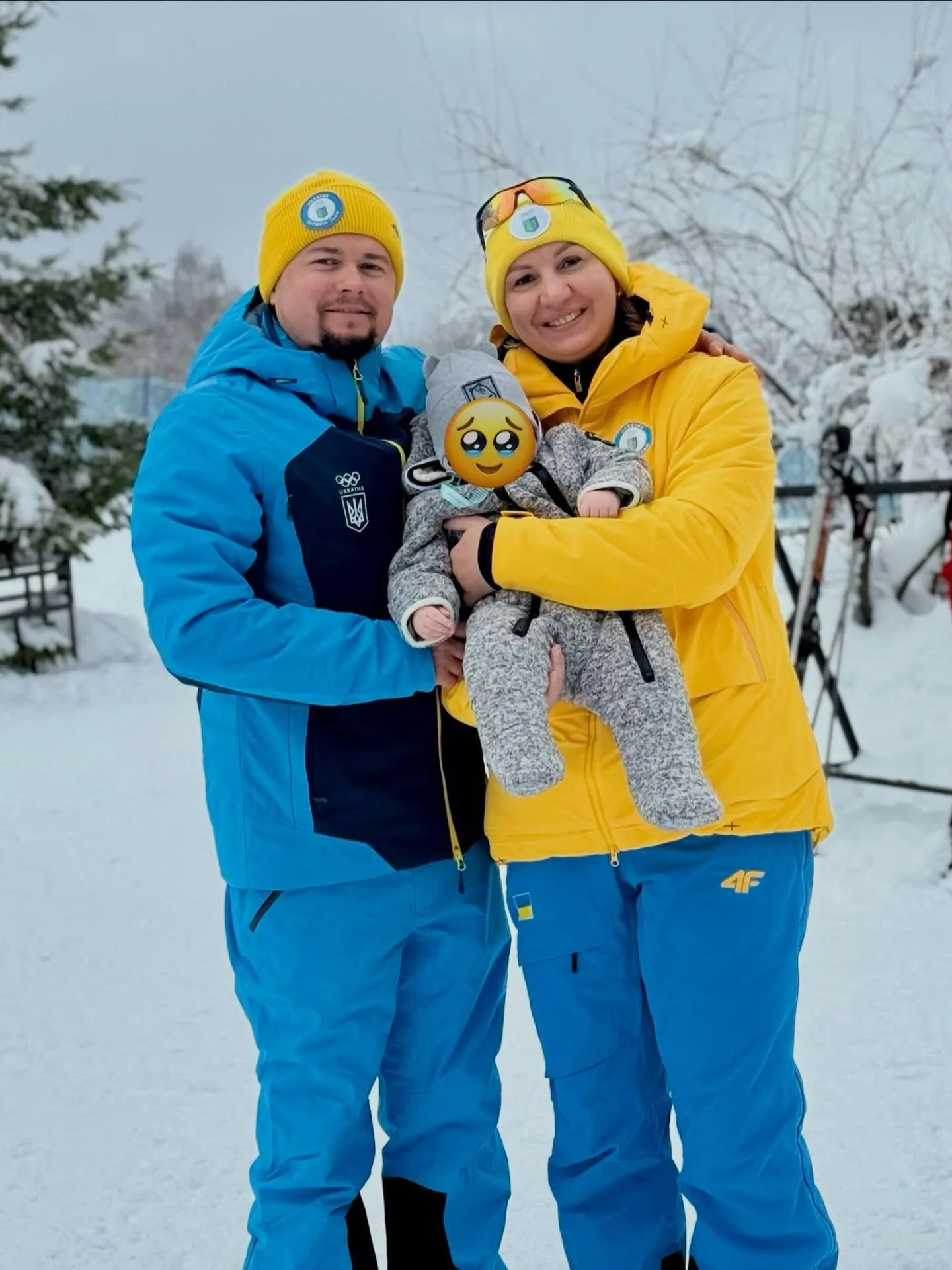 Олена Підгрушна вперше показала чоловіка та новонародженого сина