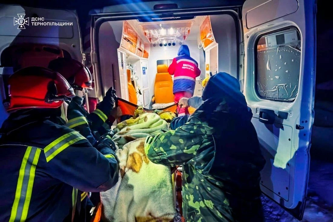 Вогняний марафон та снігові пастки: як рятувальники Тернопільщини прожили останню добу