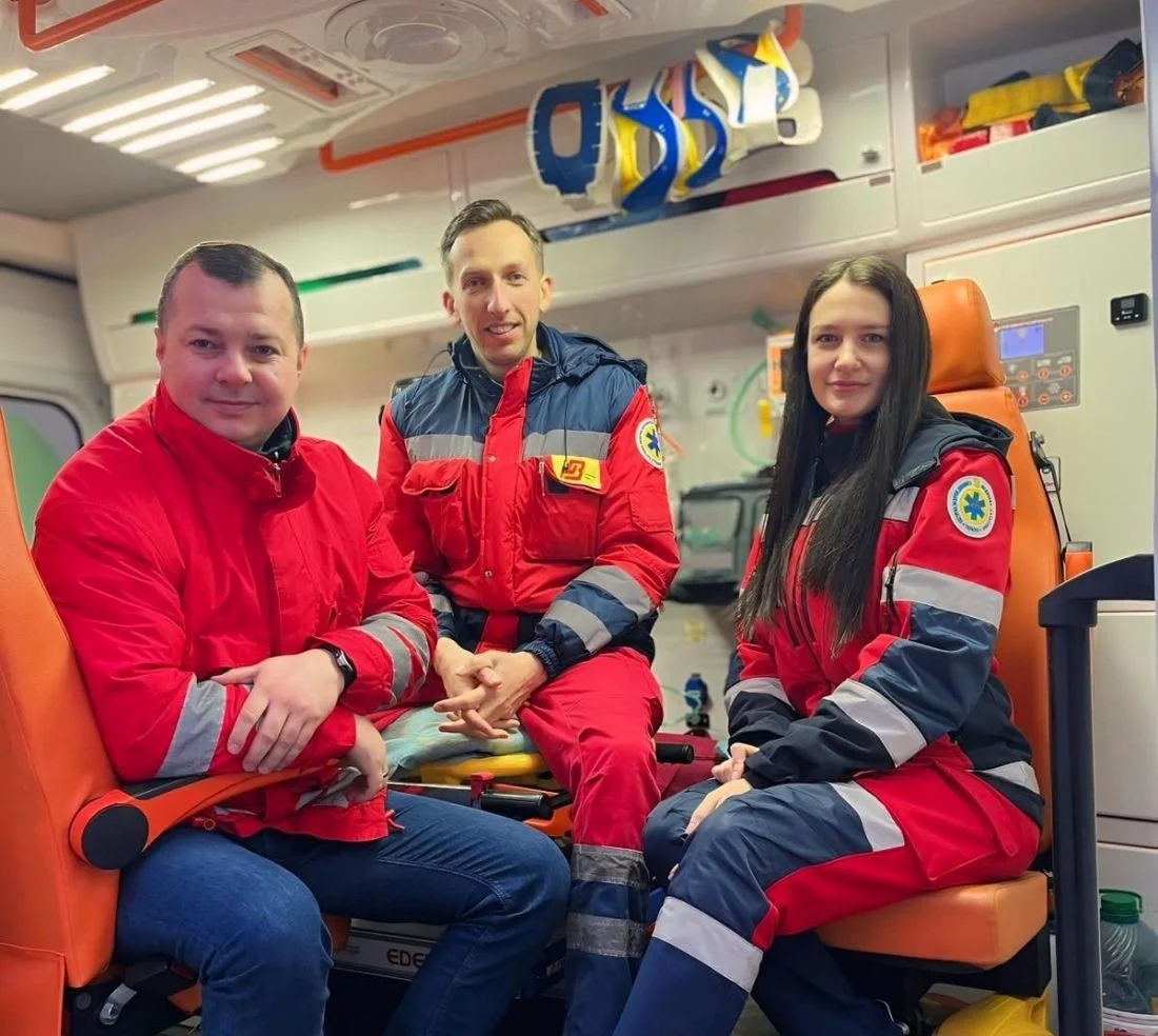 Шість хвилин між життям і смертю: як тернопільські парамедики відвоювали пацієнтку у зупинки серця