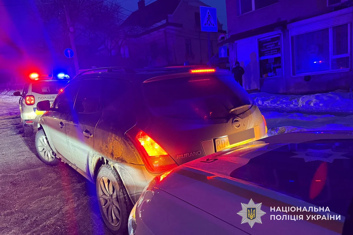 Погоня у Бережанах: працівник ТЦК на «євроблясі» протаранив поліцейське авто