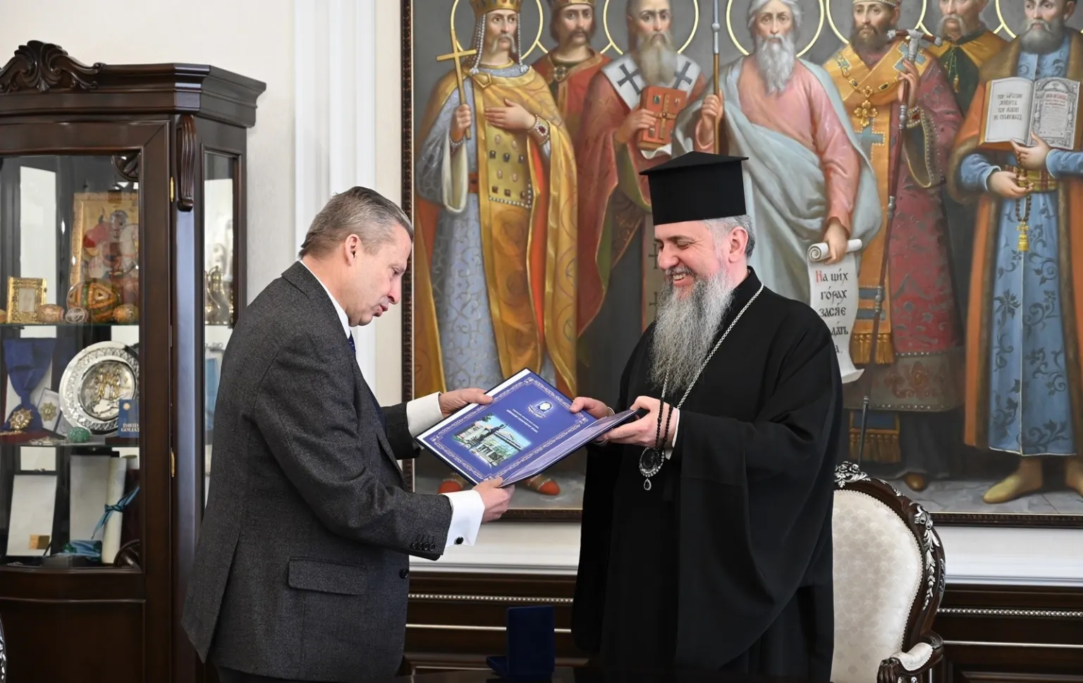 Синергія права та духовності: митрополит Епіфаній зустрівся з керівництвом КУП НАНУ