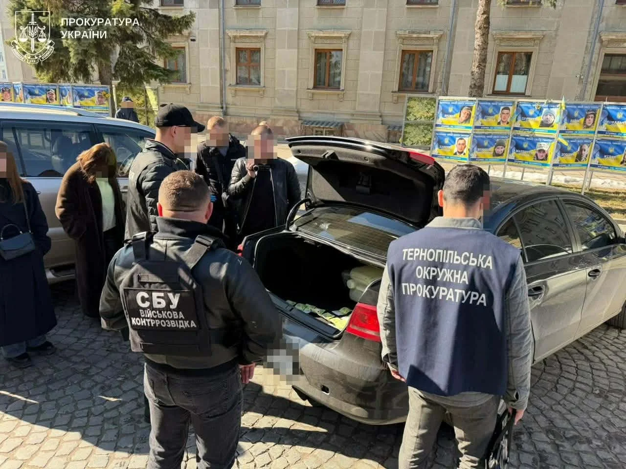 На Тернопільщині викрили юристку на схемі «вирішення питань» із ТЦК за 2560 євро