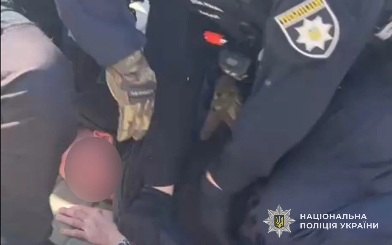 У Тернополі затримали 21-річного гастролера за зухвалий грабіж на автовокзалі