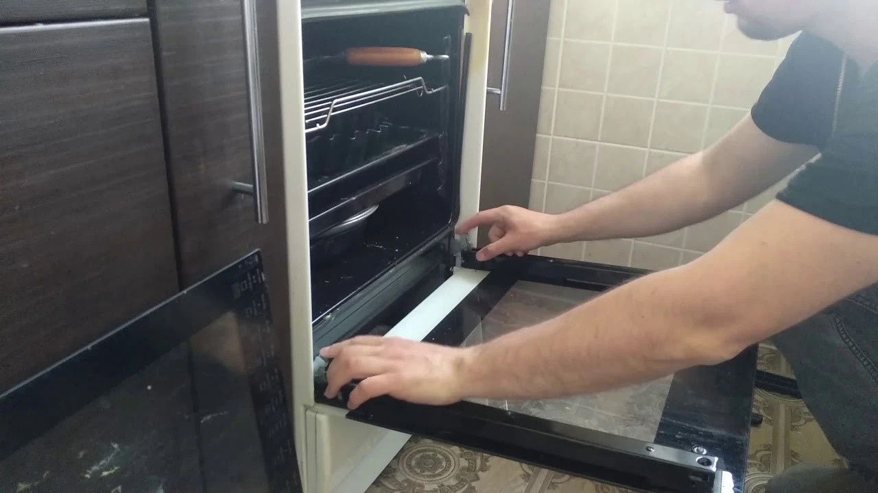 Як самостійно вийняти скло з дверцят духовки Hansa