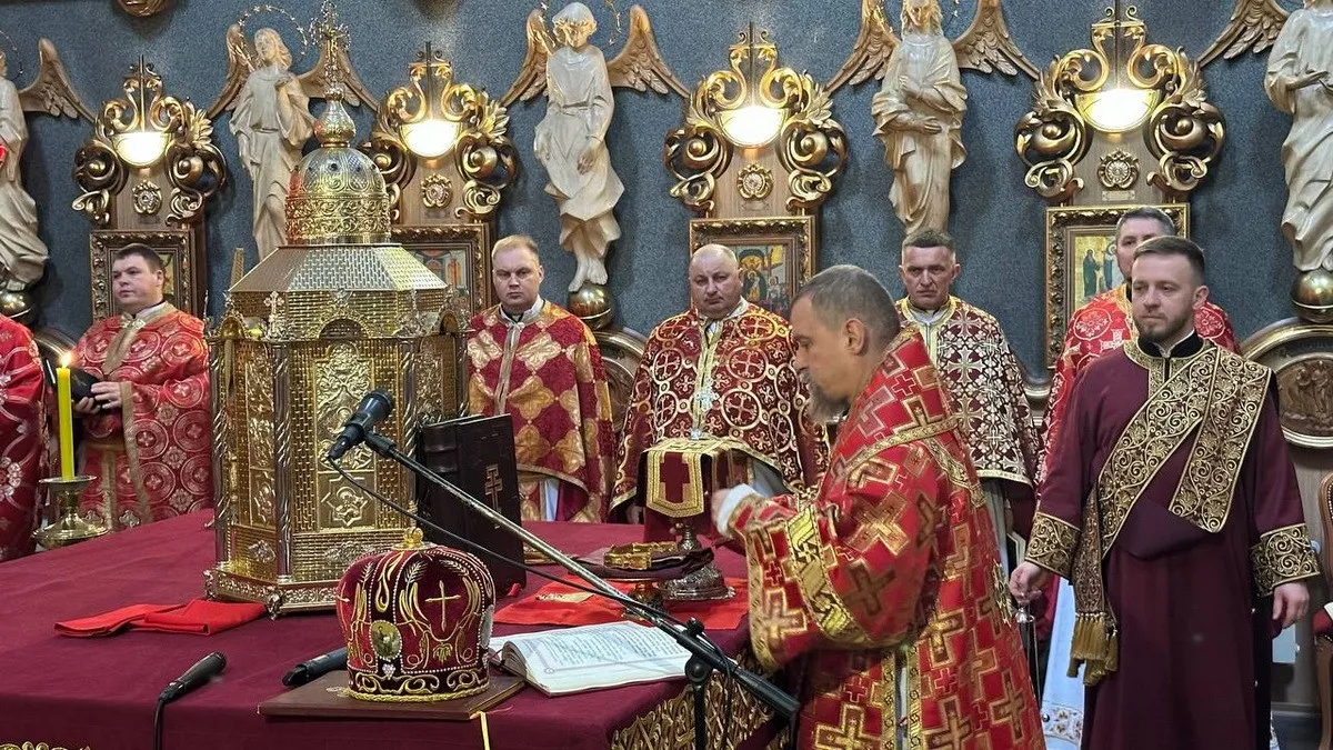 У Тернополі митрополит Теодор Мартинюк звершив давній обряд умивання ніг