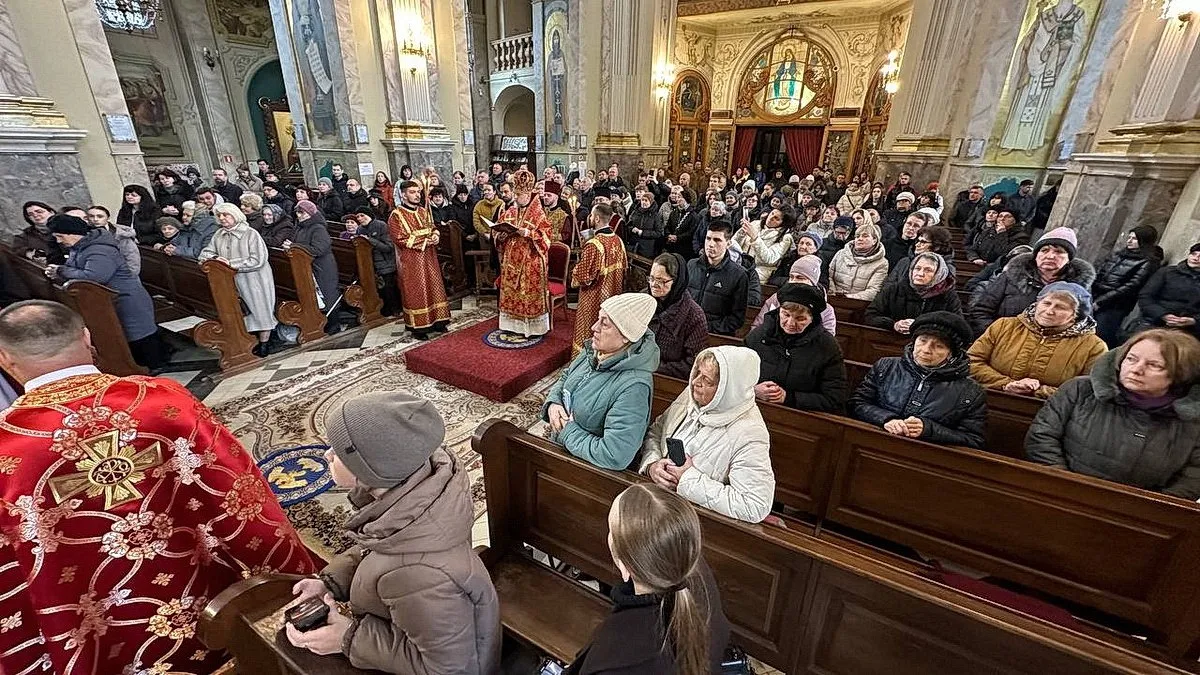 У Тернополі митрополит Теодор Мартинюк звершив давній обряд умивання ніг