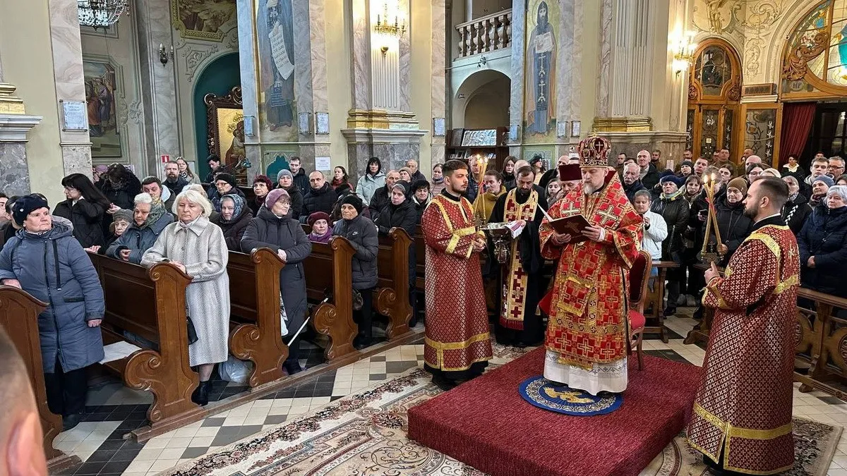 У Тернополі митрополит Теодор Мартинюк звершив давній обряд умивання ніг