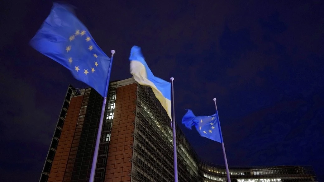 ЄС запускає фінансовий потік, дрони дешевшають війну, а дипломатія загострюється: ранок 28 квітня
