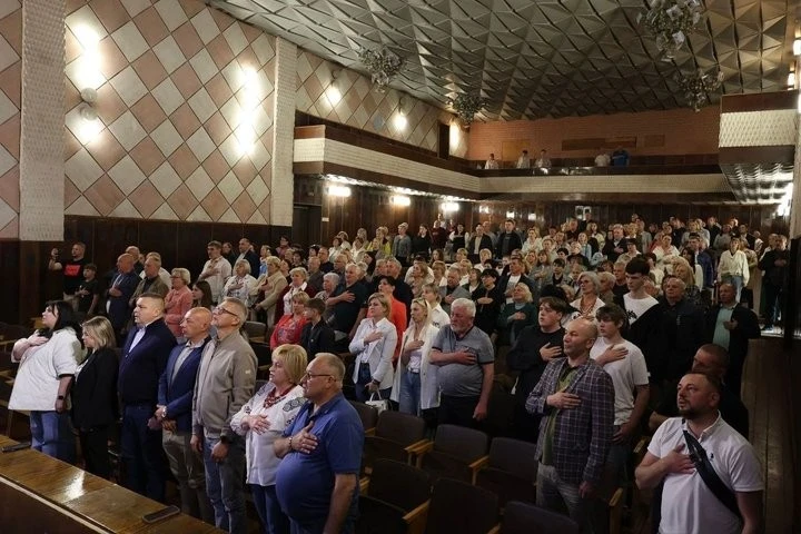 Польський хор «Журавлі» підтримав українських військових серією благодійних виступів