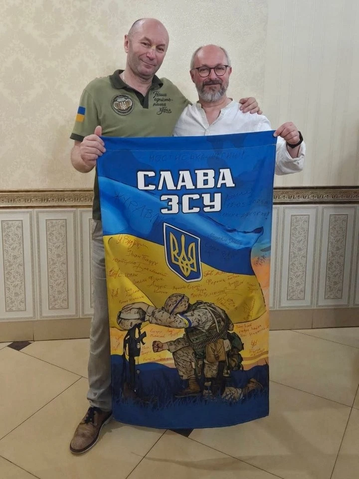 Польський хор «Журавлі» підтримав українських військових серією благодійних виступів