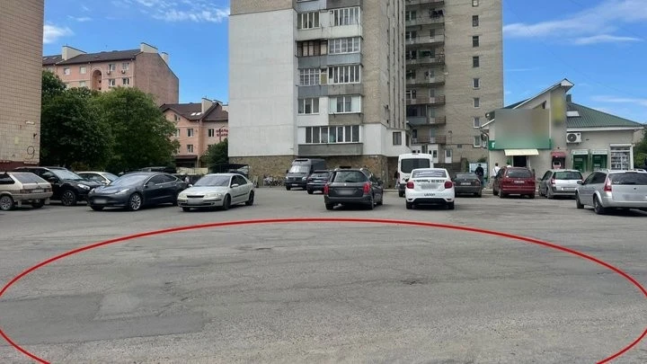 Посадовця на Тернопільщині викрили у відчуженні оборонних земель