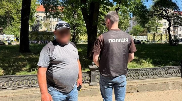На Тернопільщині викрили злочинну групу, що допомагала військовозобов’язаним тікати за кордон
