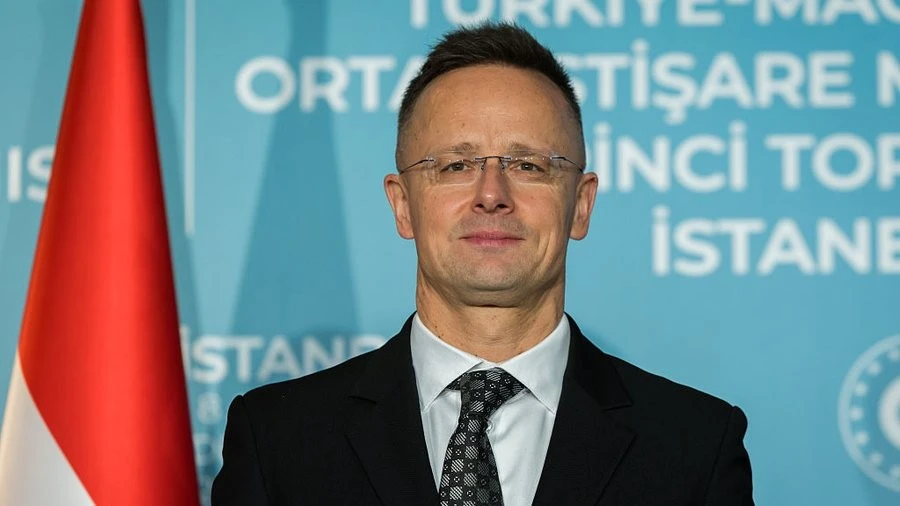 Петер Сійярто залишає парламент задля кар’єри у китайському автопромі