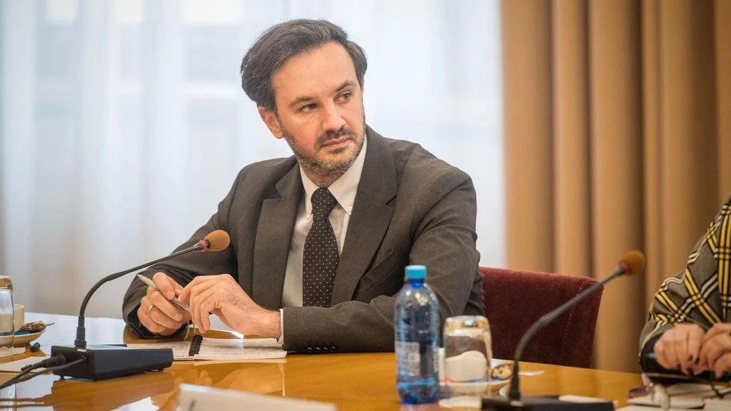 Київ дав жорстку оцінку кулуарним переговорам ексчиновників Німеччини та Кремля в Азербайджані